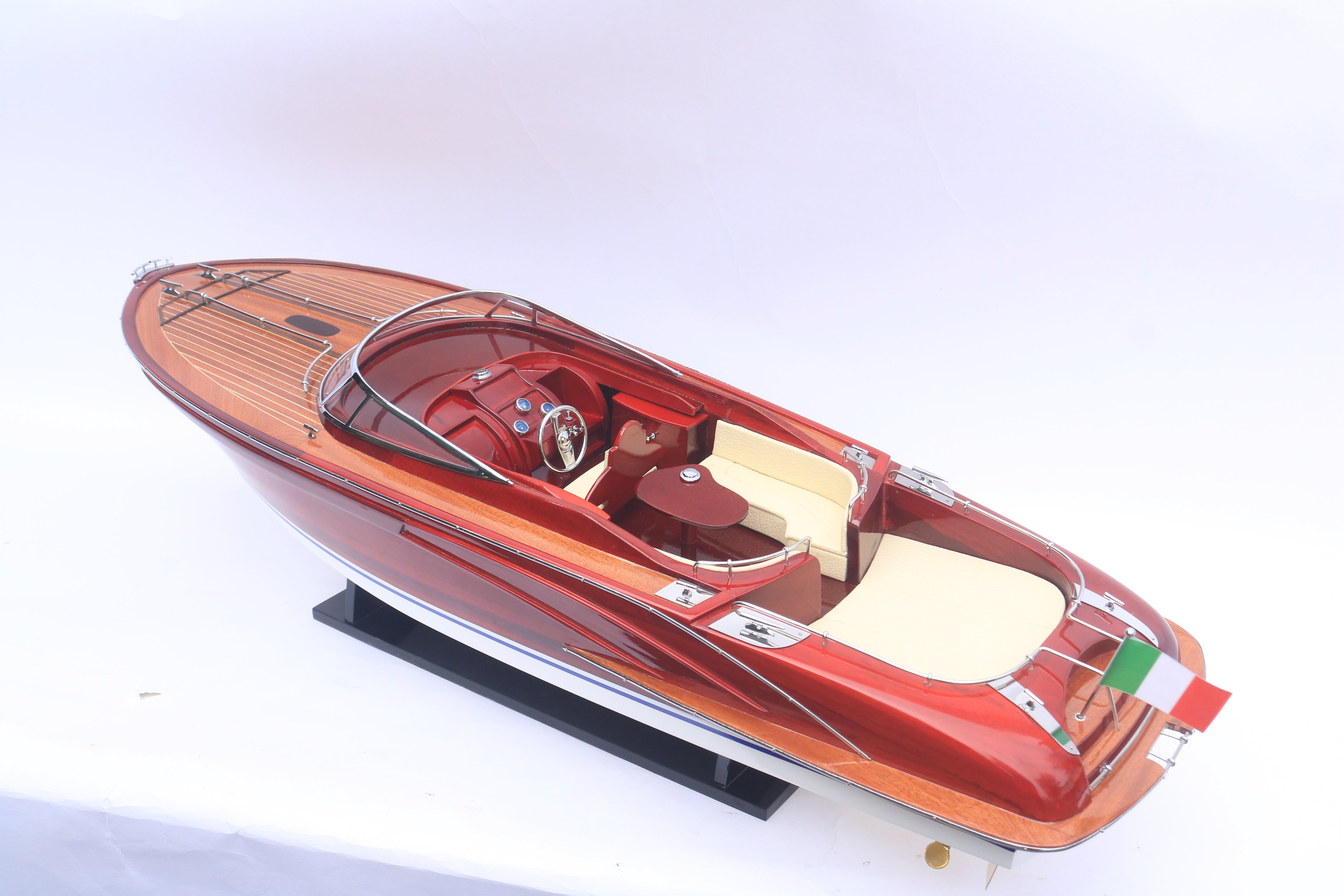 RIVA RAMA 44 LACQUER F INISHED