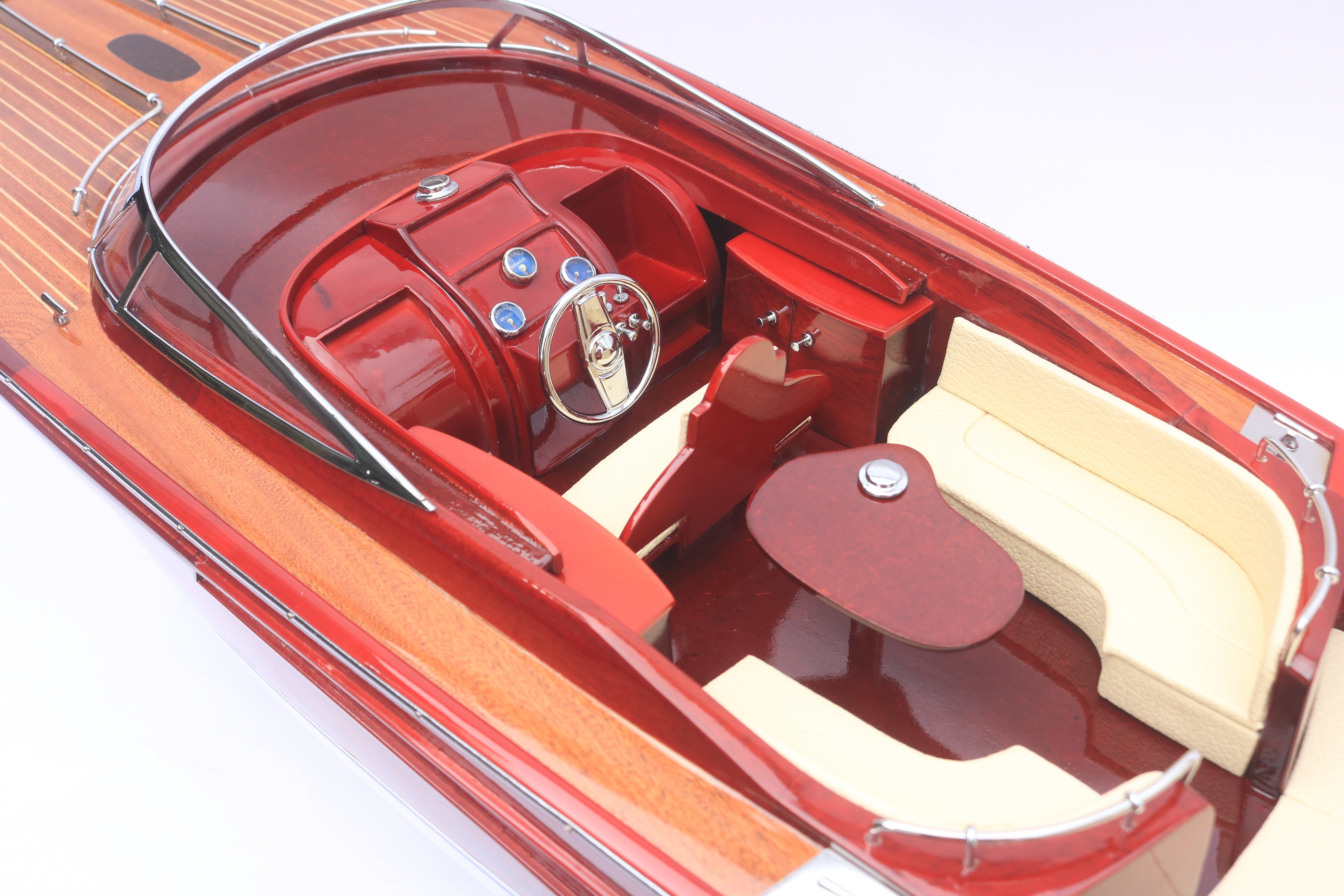 RIVA RAMA 44 LACQUER F INISHED