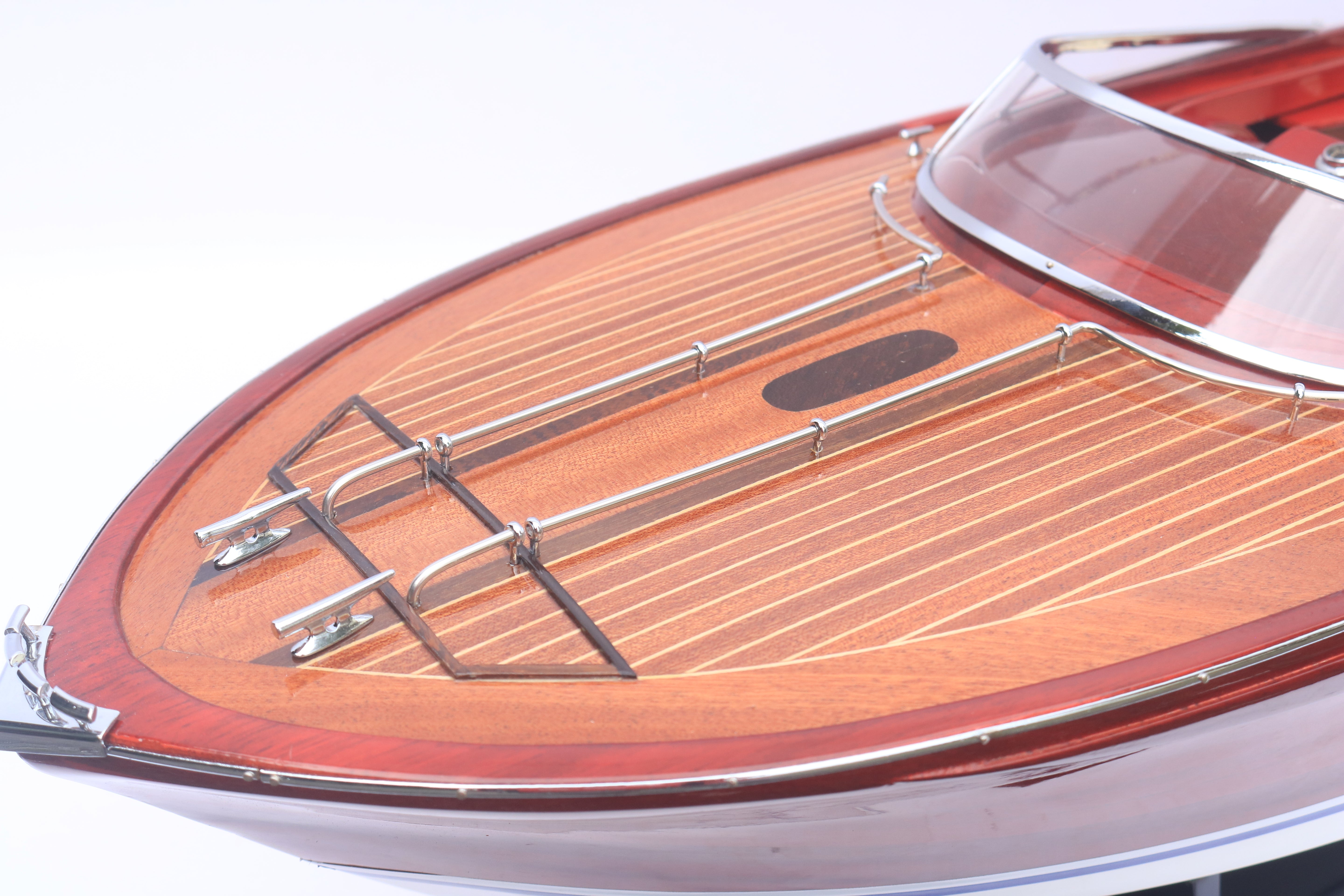 RIVA RAMA 44 LACQUER F INISHED