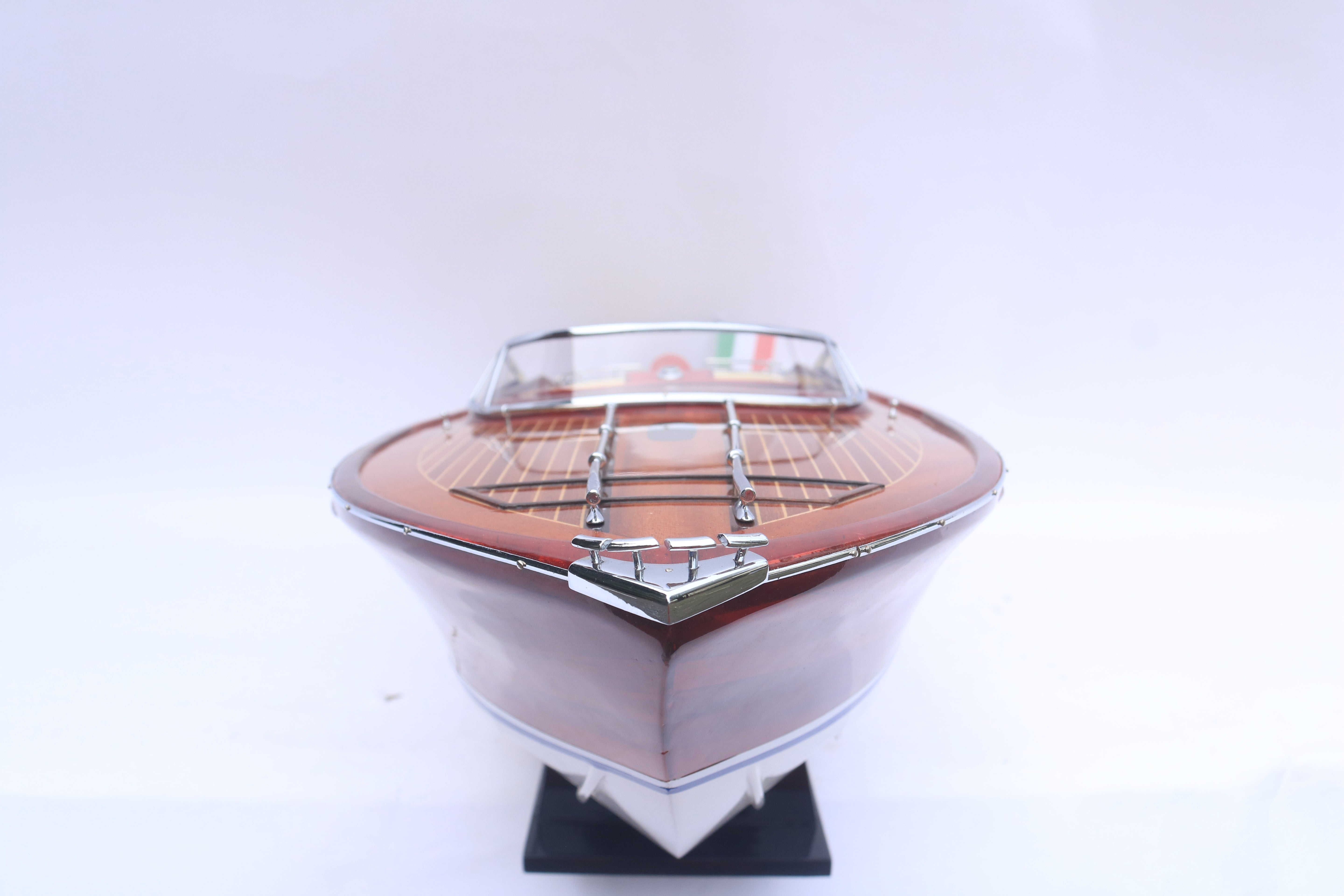 RIVA RAMA 44 LACQUER F INISHED