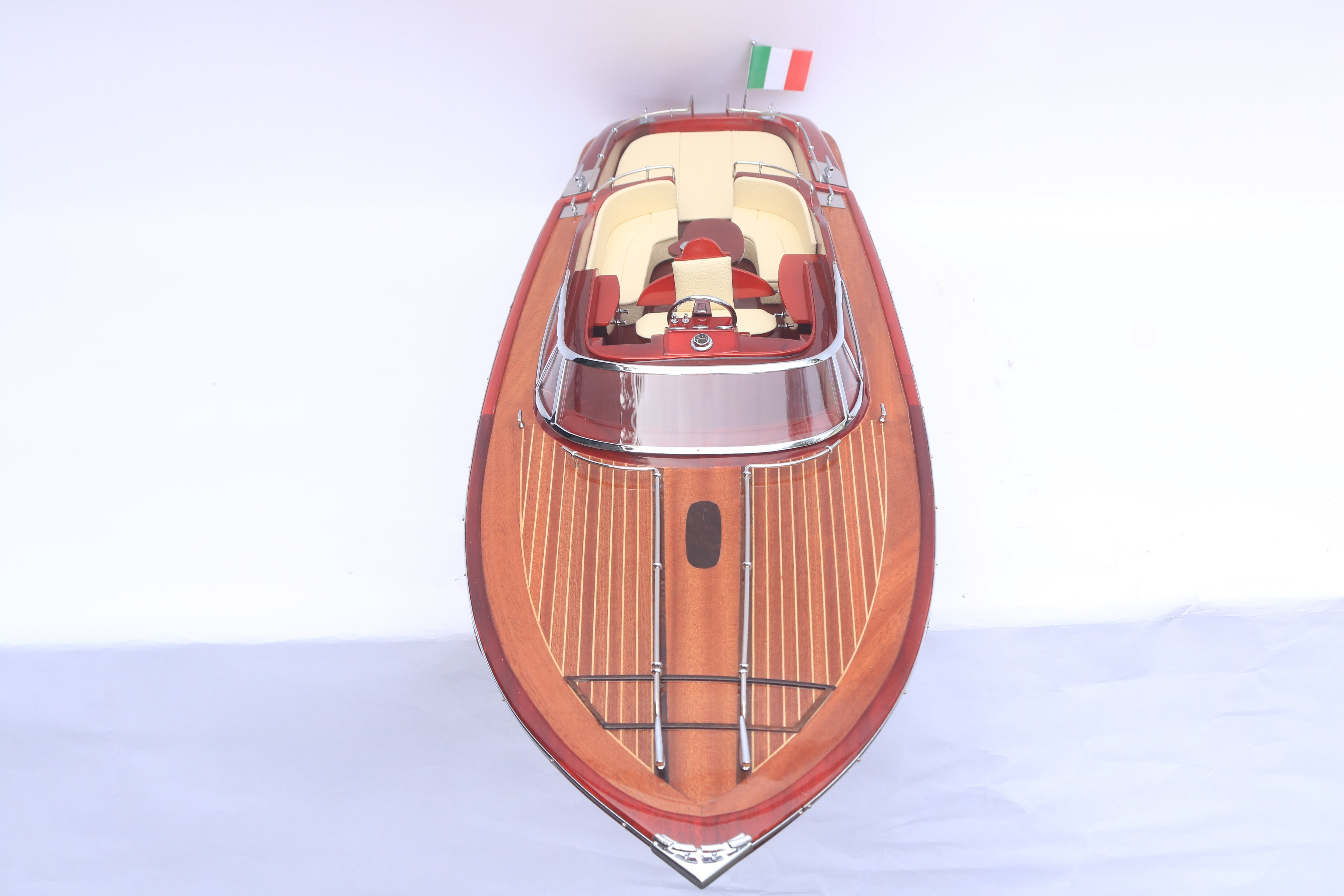 RIVA RAMA 44 LACQUER F INISHED