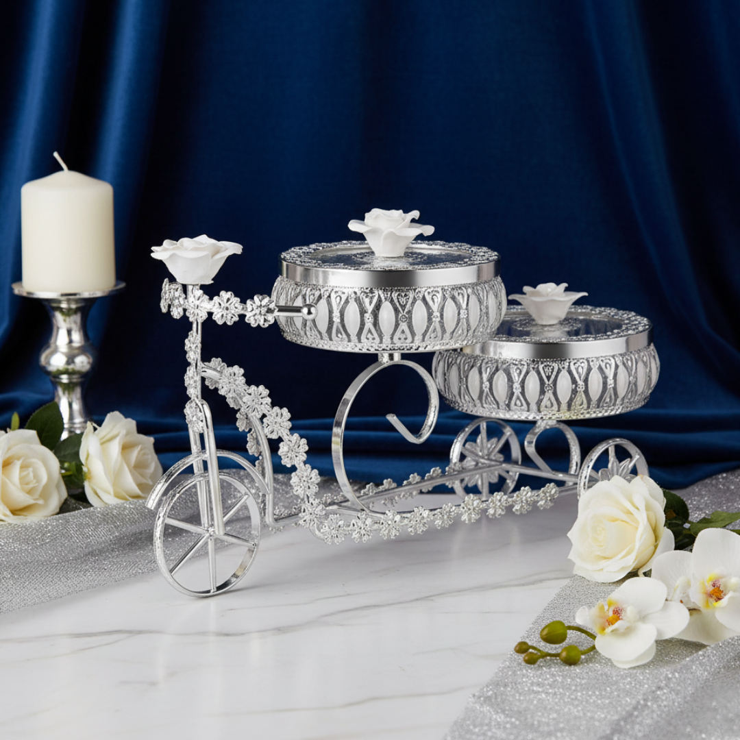 Pair of Bowl on Floral Tricycle White