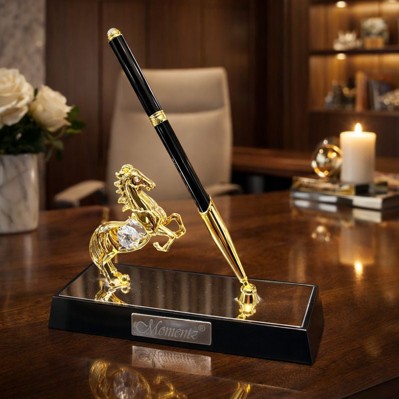 Horse pen stand Golden