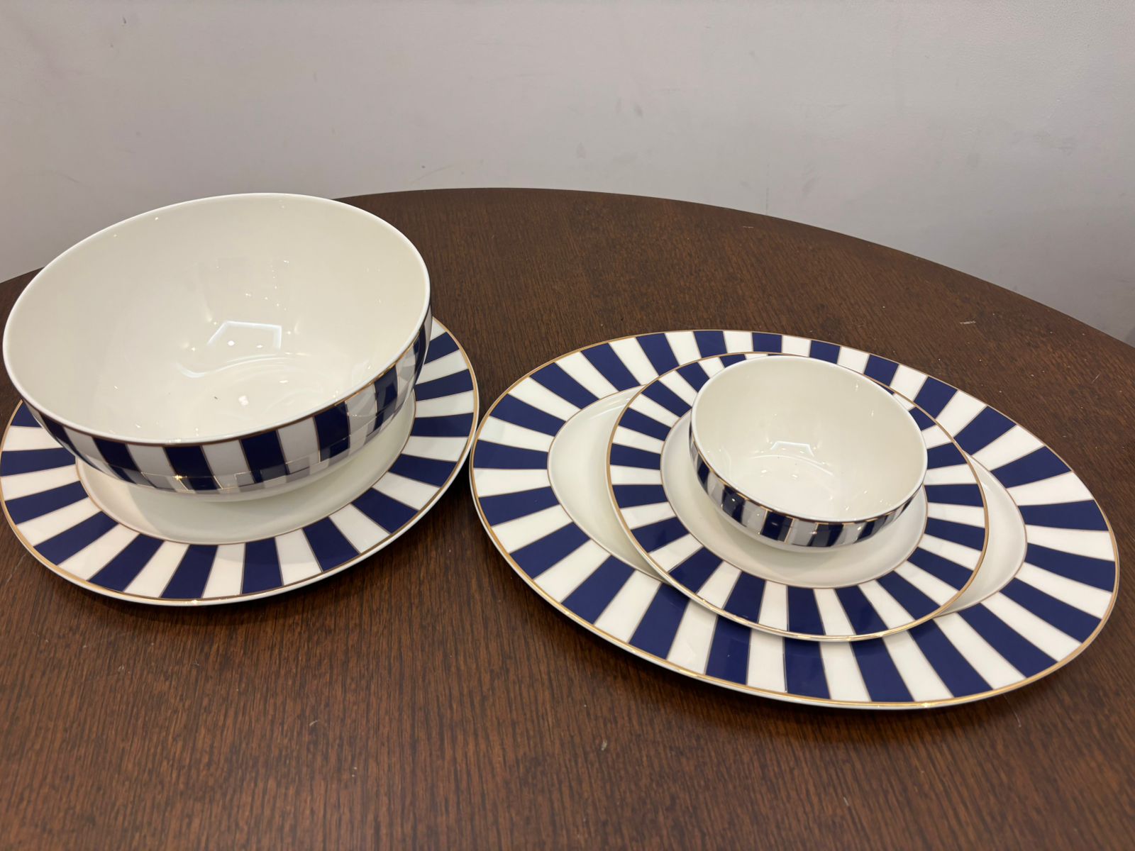 Royal Signature Blue 28pcs Dinner Set