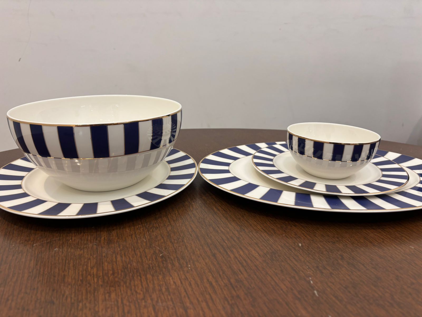 Royal Signature Blue 28pcs Dinner Set