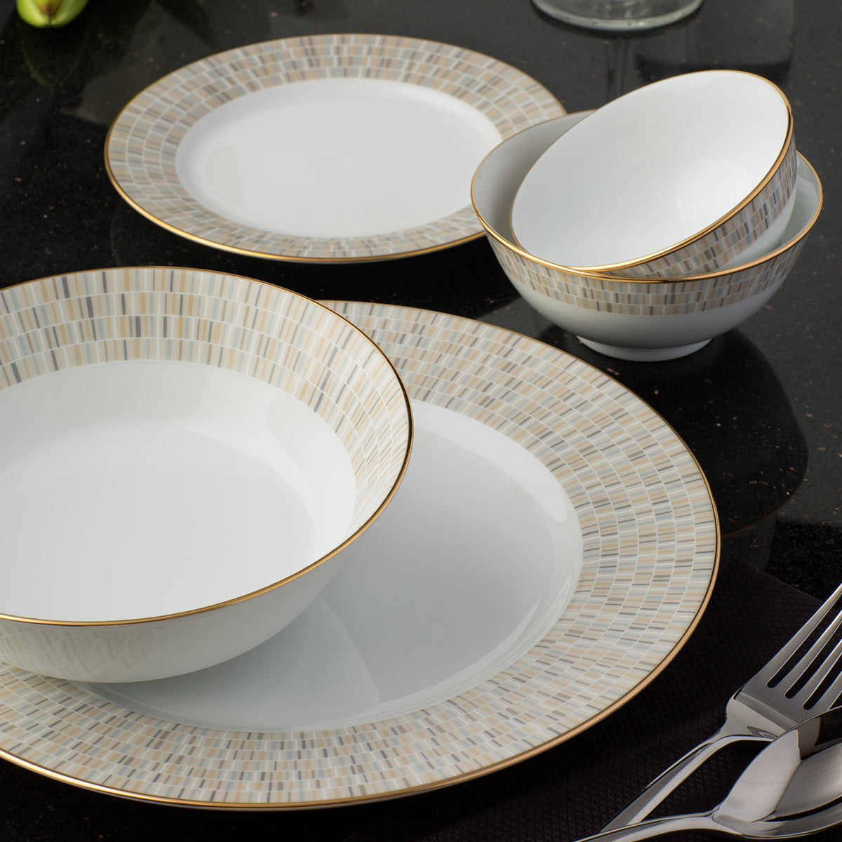 Noritake Ville De Lumiere Dinner Set (37 pcs)