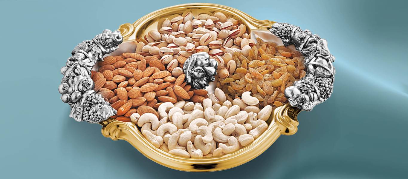 Dry fruit trays- An ideal gift for all occasions