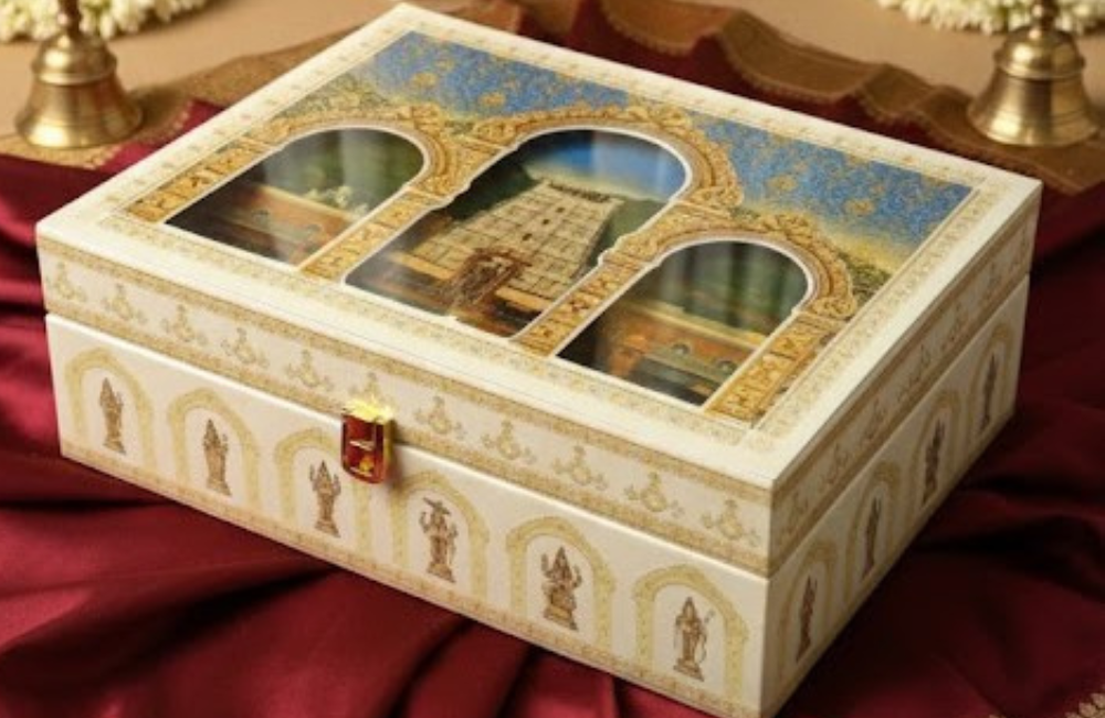 Royal Heritage Keepsake Box with Architectural Motifs