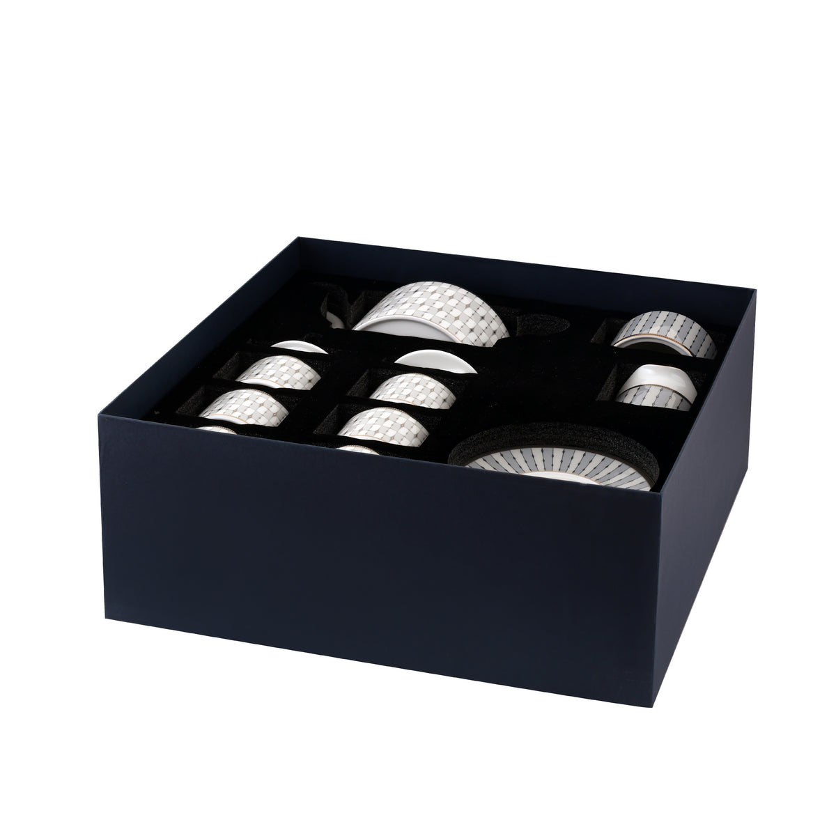 Majestic weave 15pc tea set