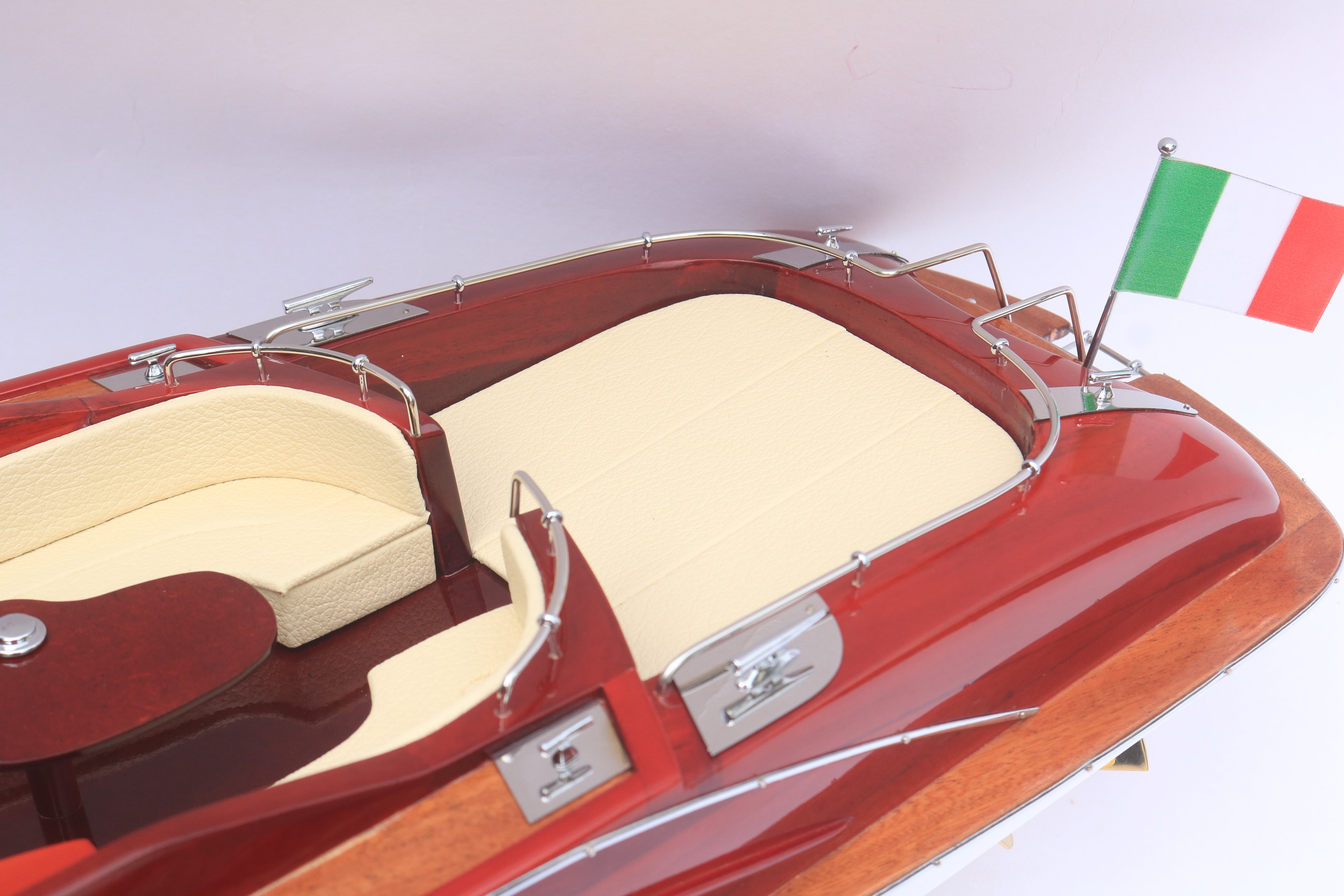 RIVA RAMA 44 LACQUER F INISHED