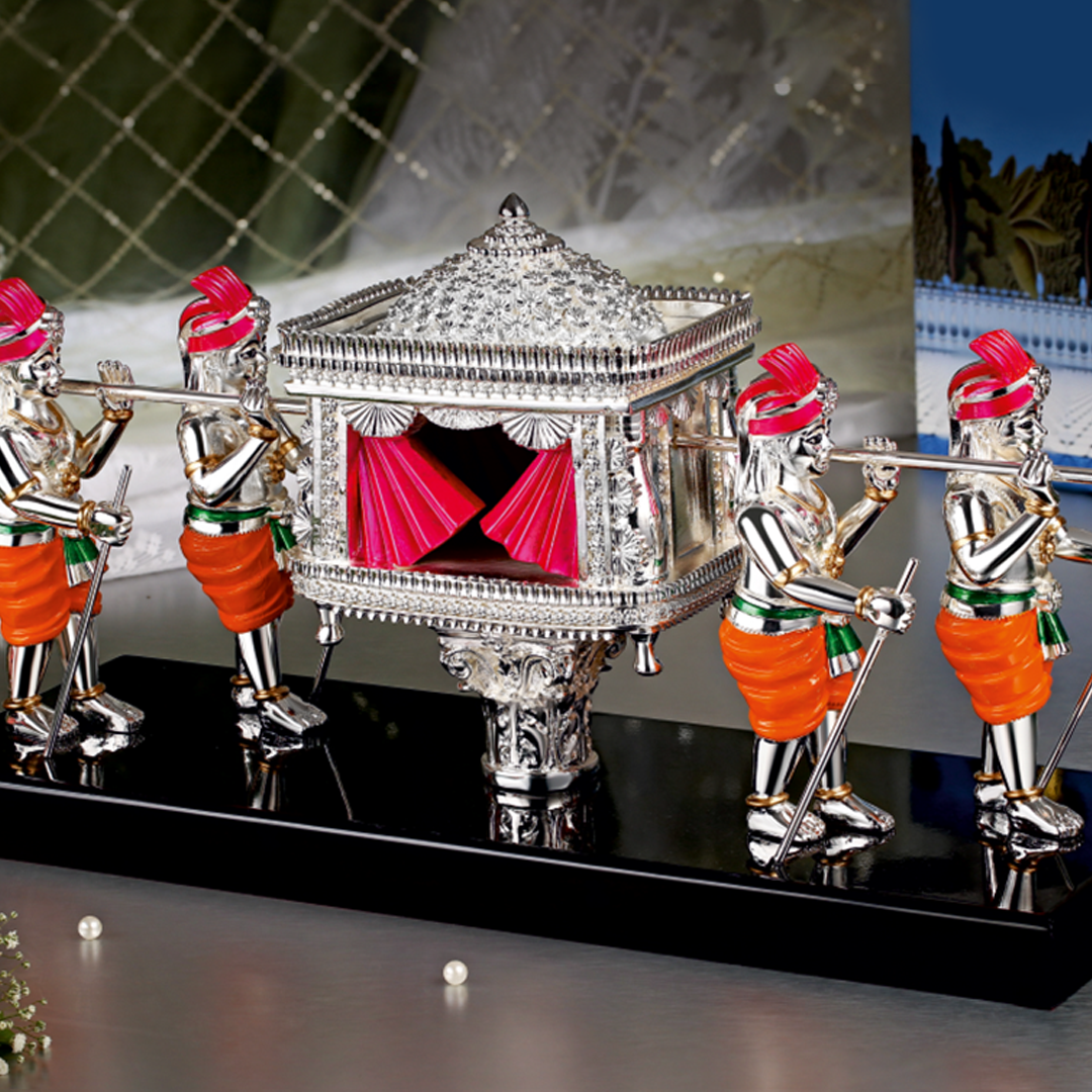 Royal Wedding Doli Showpiece