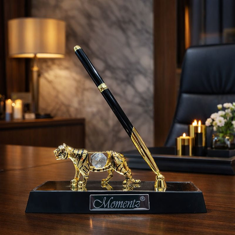 Tiger pen stand golden