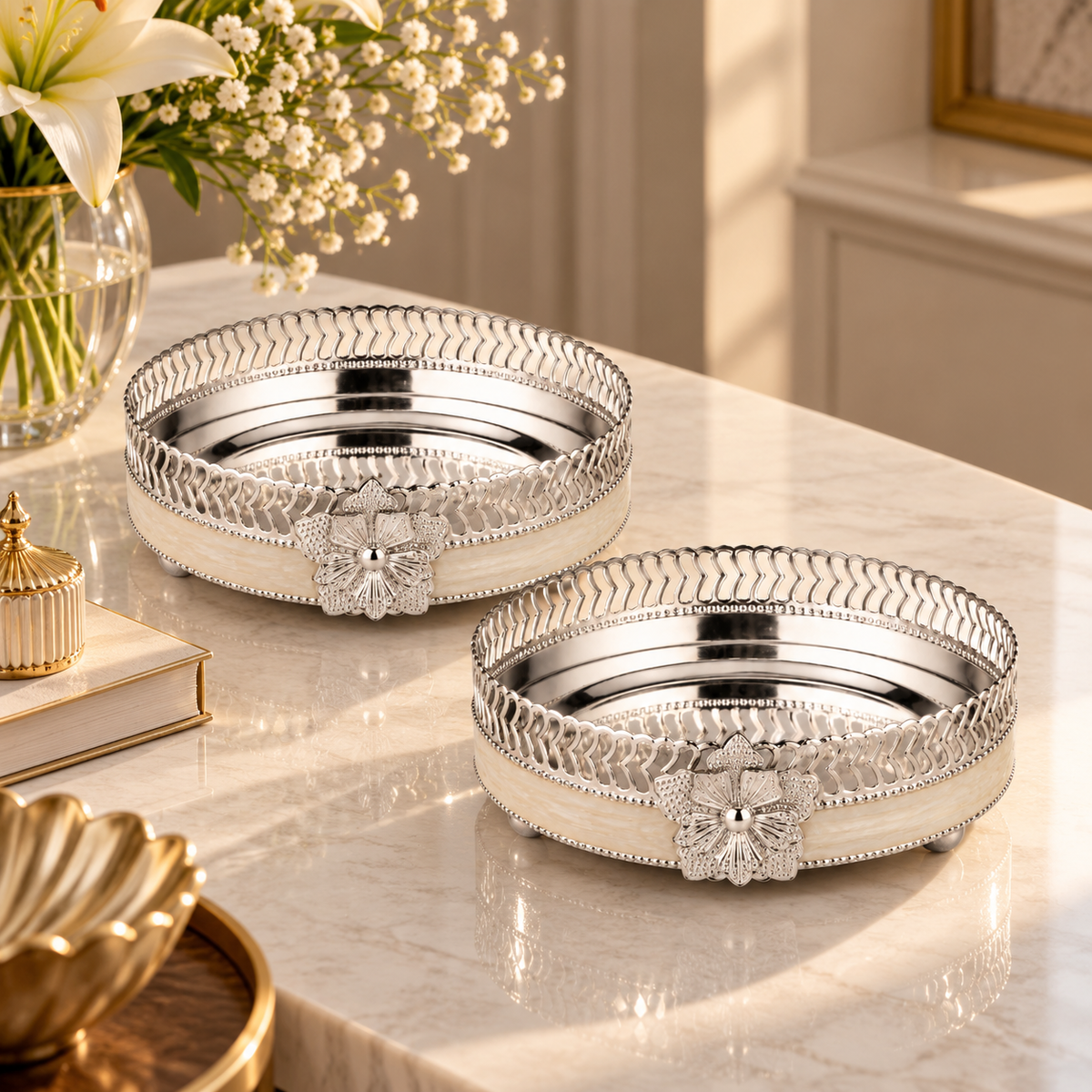 Majestic Bloom Round Tray Set of 2