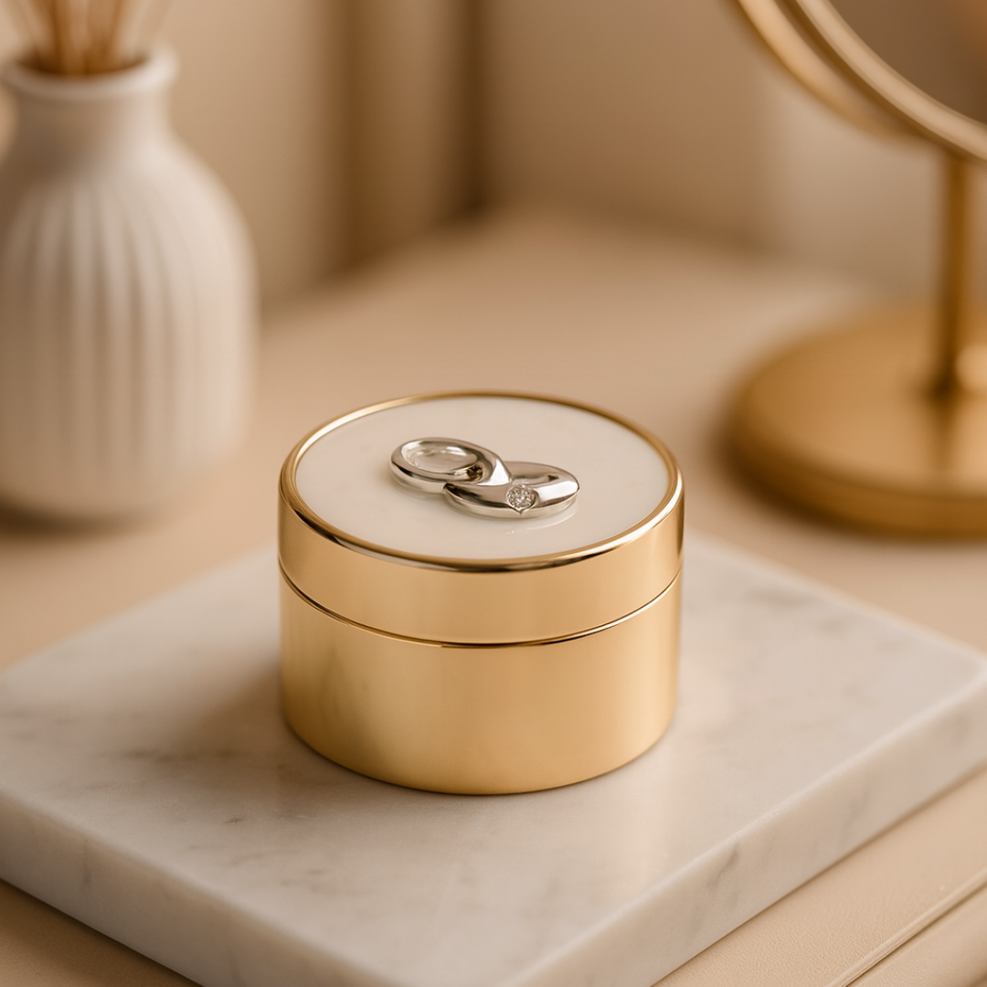 Round Shape Ring Box Gold Color Look Finish w/ Lacquer