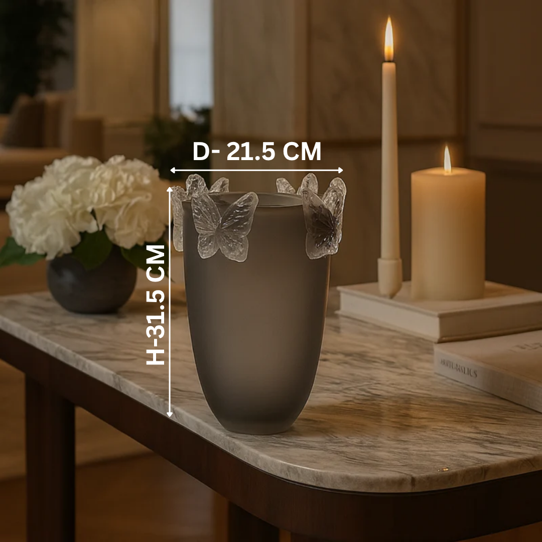 Papillon Noir Vase