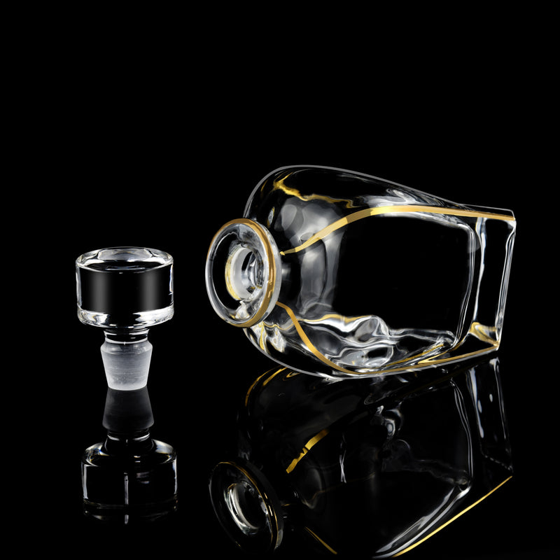 Set of 6 Elegant Whiskey Glasses With Decanter
