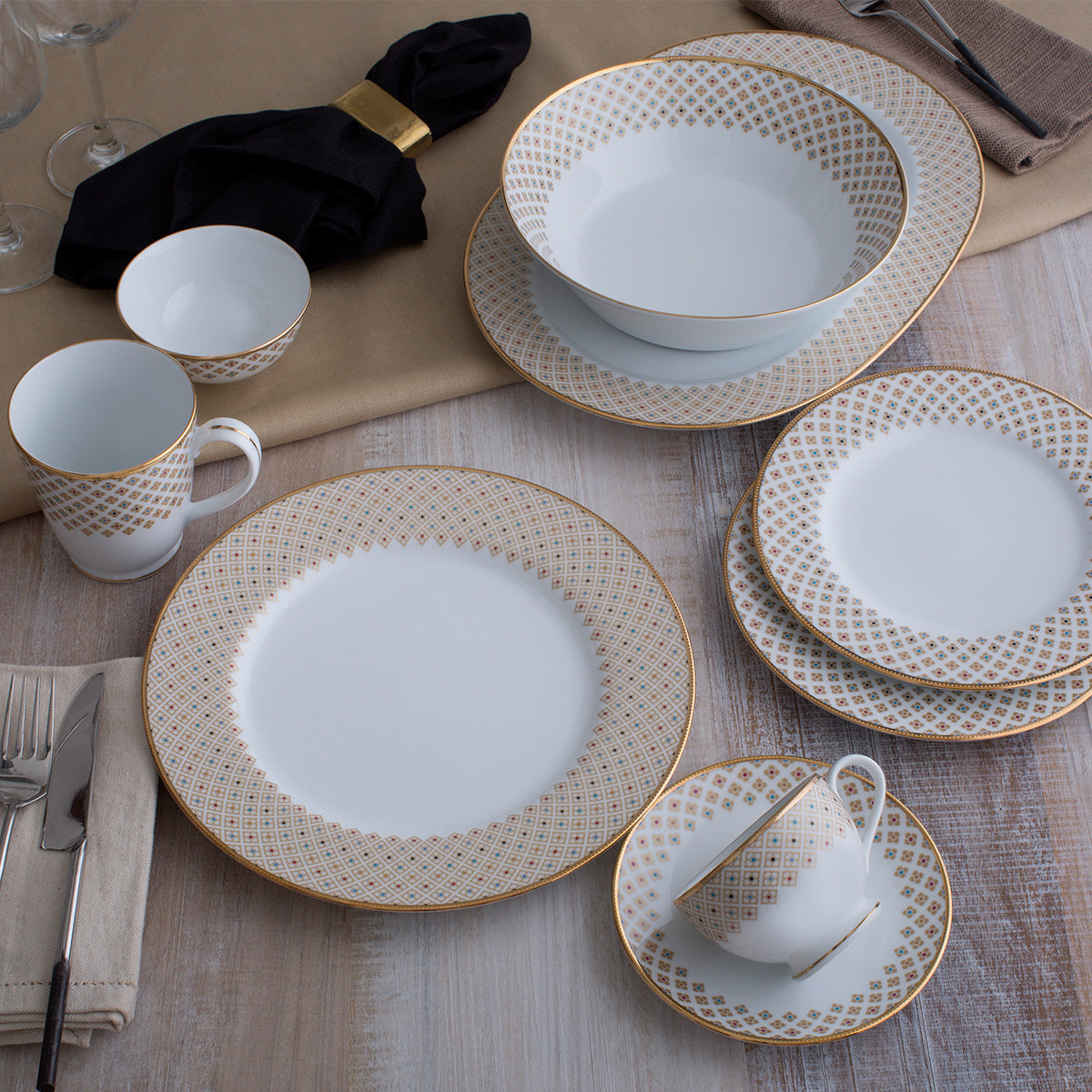 Noritake Petite Fleur Dinner Set (37 pcs)