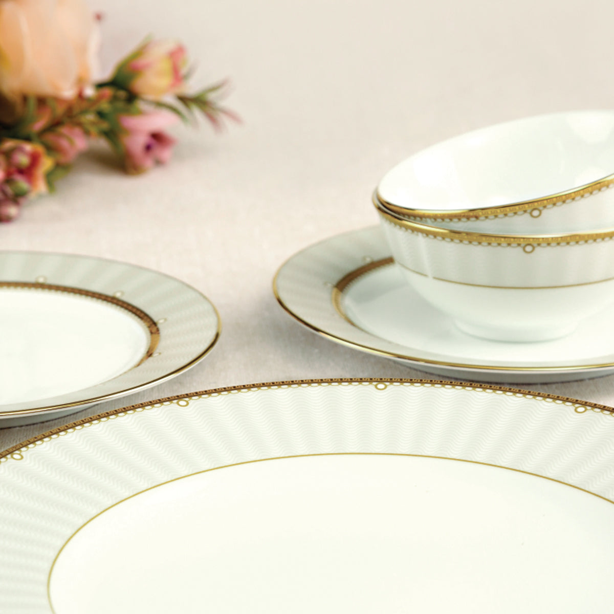 Noritake Monarch gold Dinner Set (37 pcs)