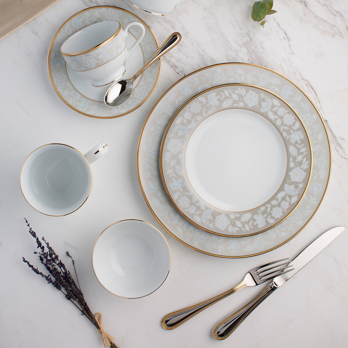 Noritake Peach Valley  Dinner Set (37 pcs)